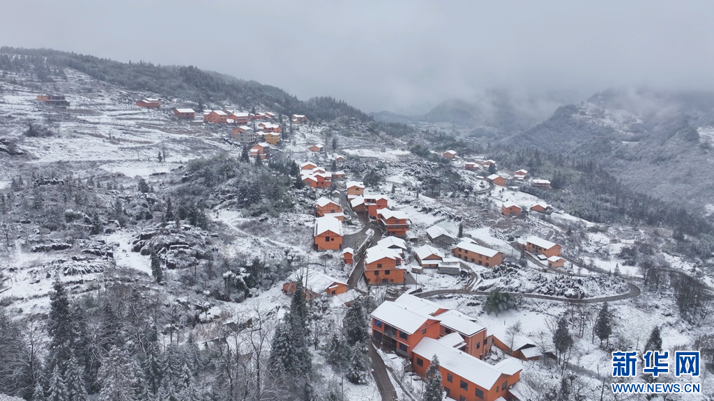 雪後的村莊及遠山（1月21日攝）。新華網發