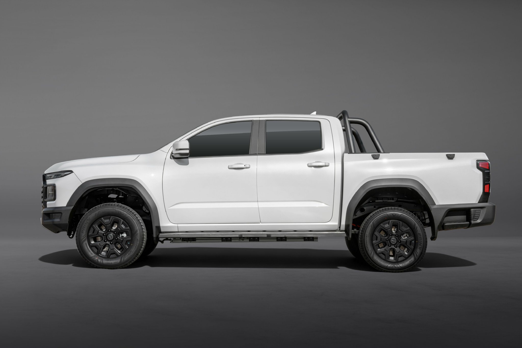 威麟R08 EV：纯电皮卡的“创富务实派”，是否能改写市场游戏规则？