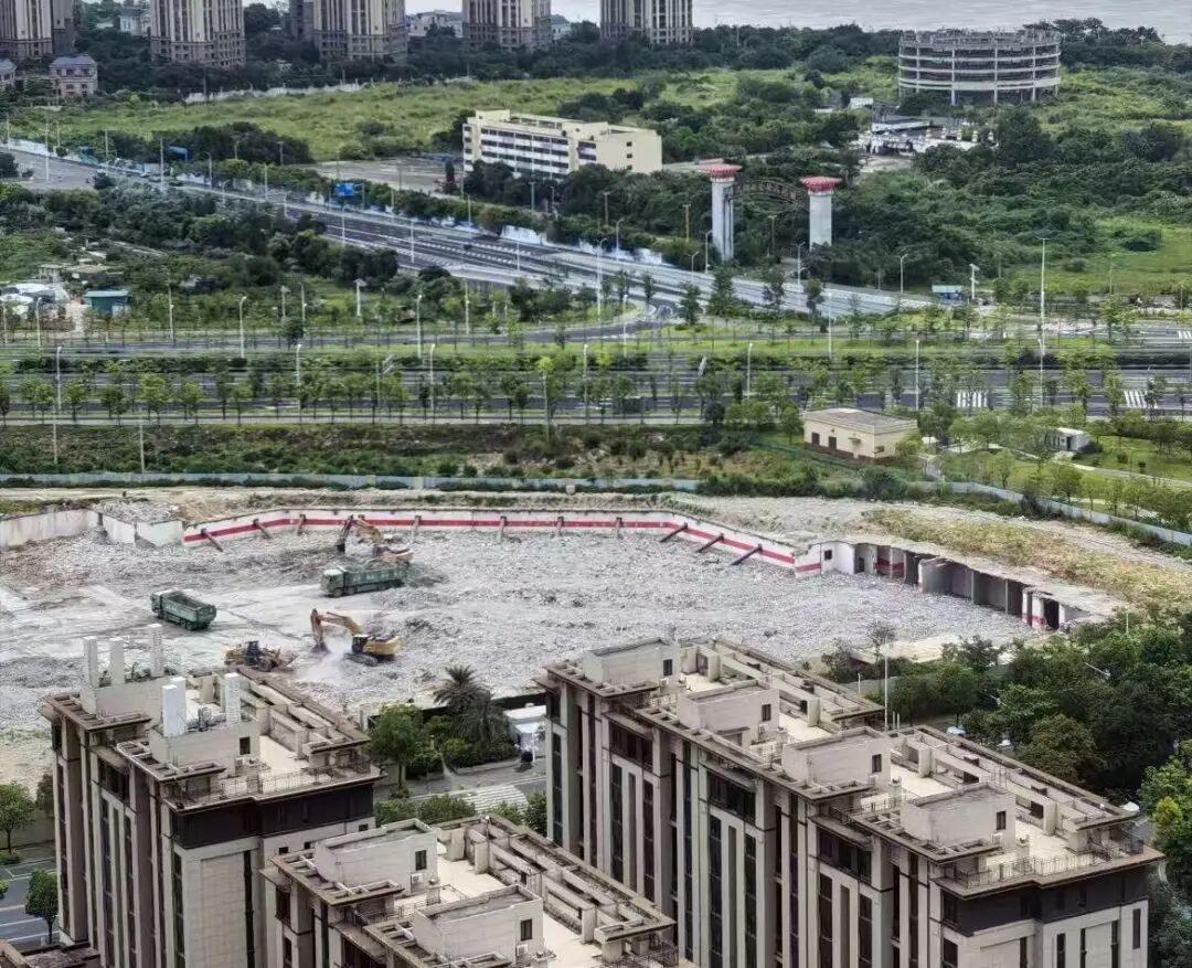 封面图源：社交平台（2025年7月景象）