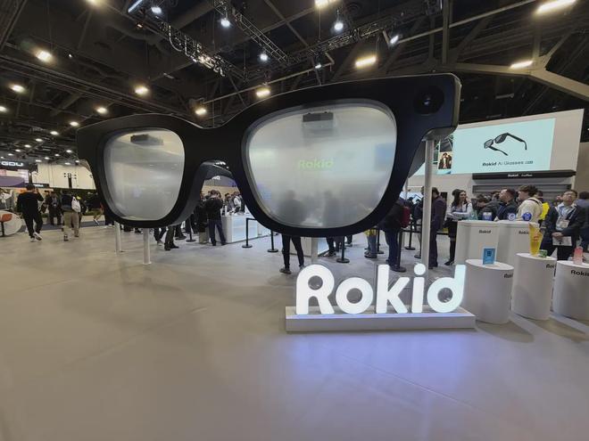 vivo调整智能眼镜节奏：方向没错，只是「iPhone时刻」还没来