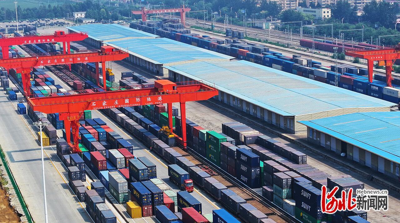 无人机拍摄的石家庄国际陆港。（资料片）河北日报记者 史晟全摄