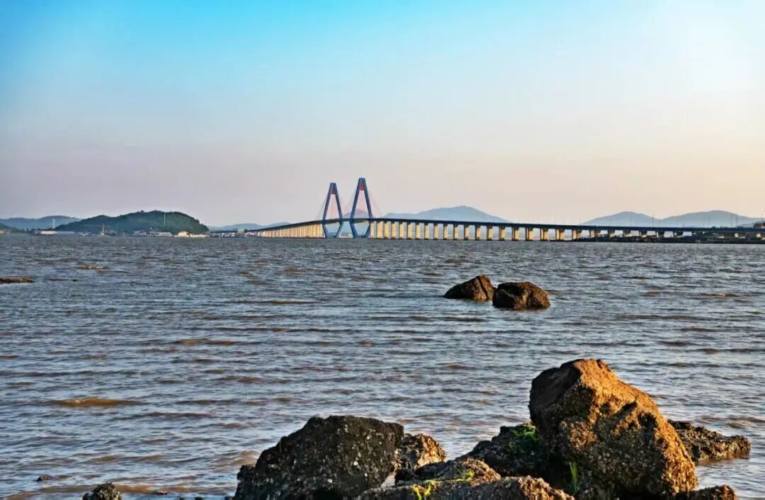 丁字湾大桥 图/庞磊