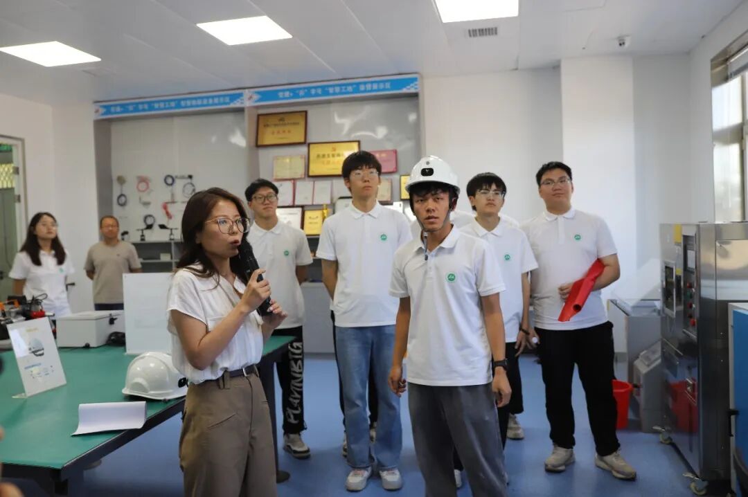 石河子大学水利工程建筑学院前往禾润科技公司交流