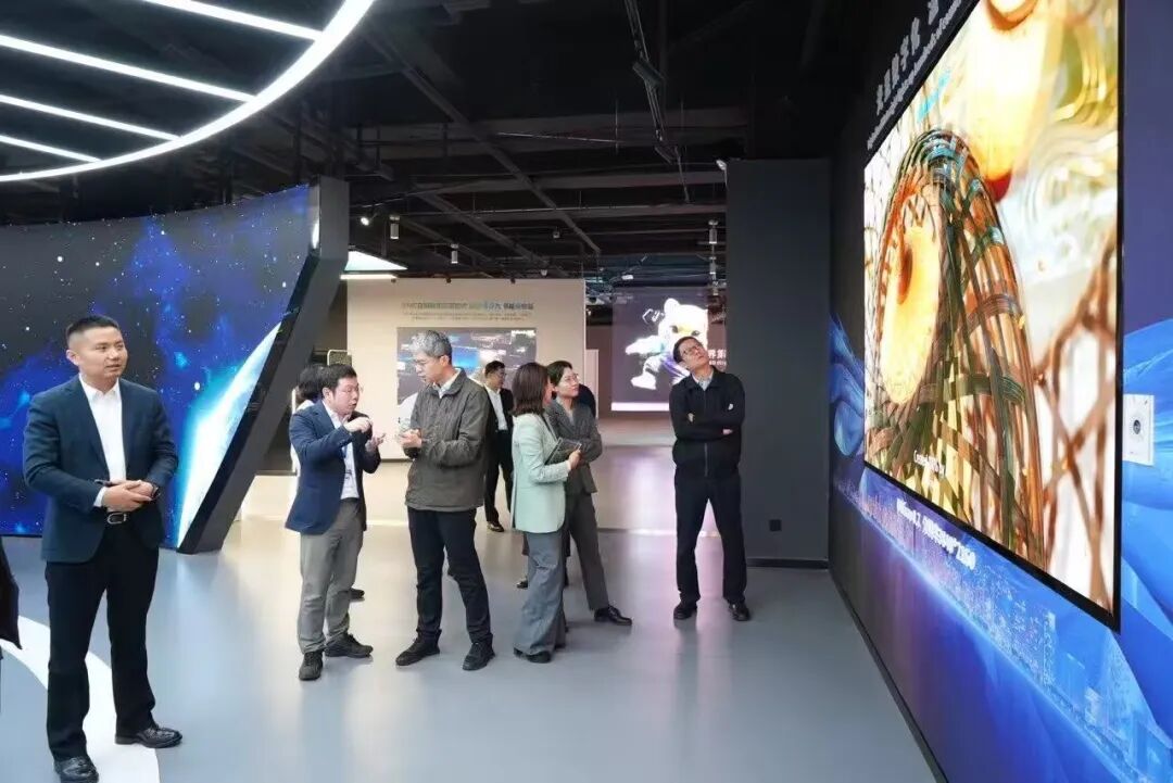 左右滑动查看更多