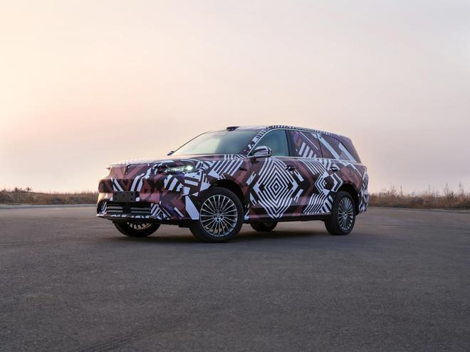 魏建军称“保定人心中的大旗杆立起来了”，魏牌旗舰SUV V9X官宣