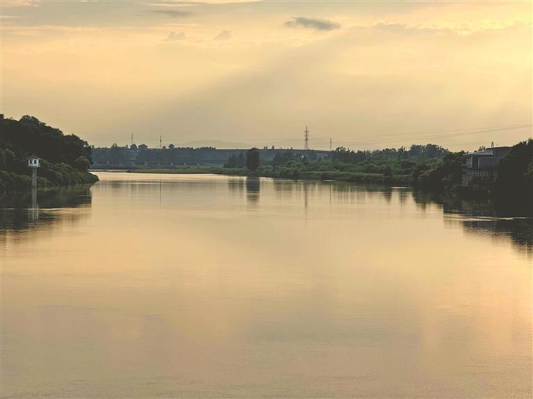 我省两项水文工程通过竣工验收