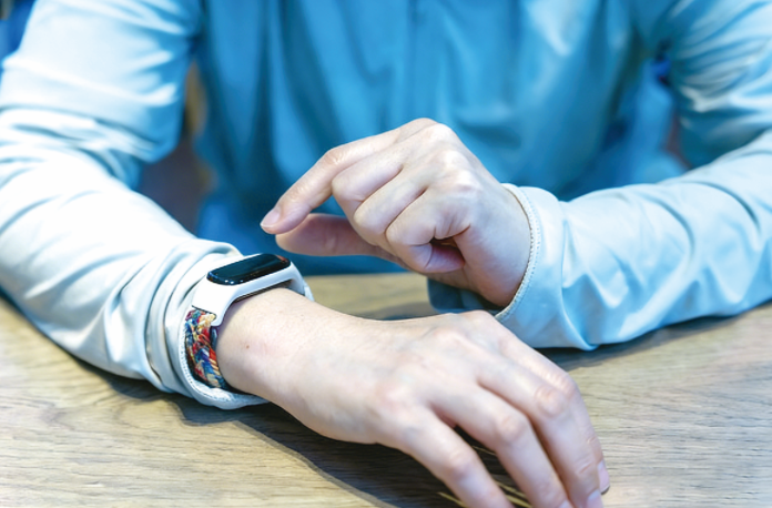 ​智能穿戴设备融入生活的“优”与“忧”