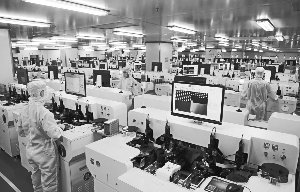 　　雷曼光电COB超高清显示屏制造车间 公司供图