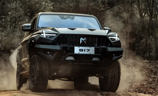 东风猛士辅助驾驶致严重追尾事故 车主：出事后车还自己放音乐