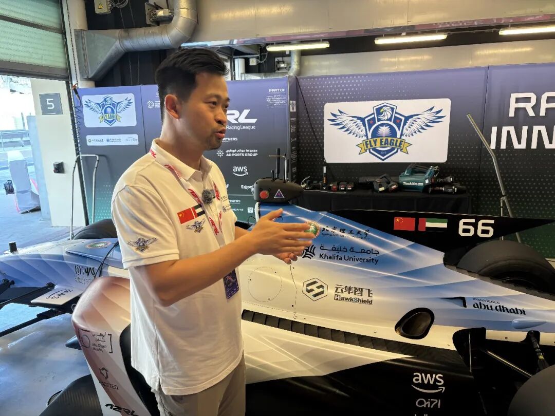 中国无人驾驶“军团”，“武装”阿布扎比！