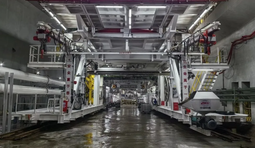 胶州湾第二海底隧道工程项目施工现场