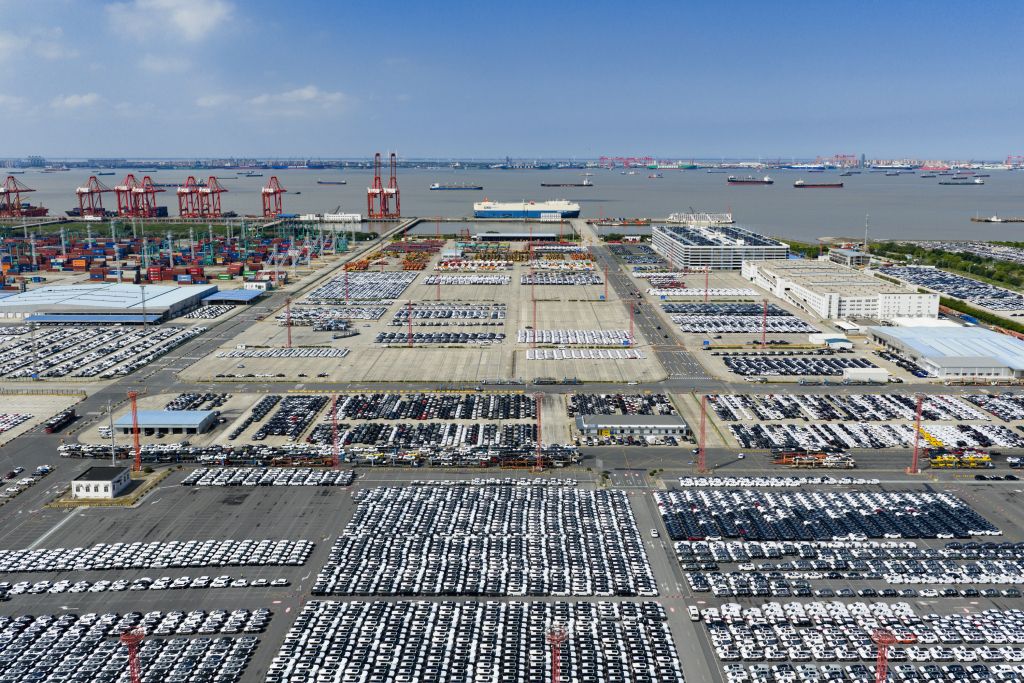 上海外高桥港区。 谢宗赢 图