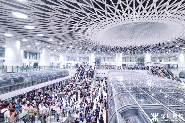 “深圳之眼”岗厦北综合交通枢纽