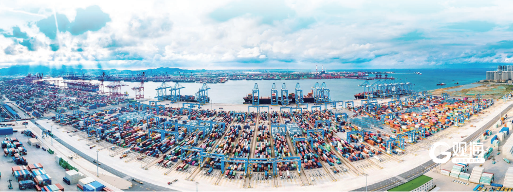 青岛前湾港。