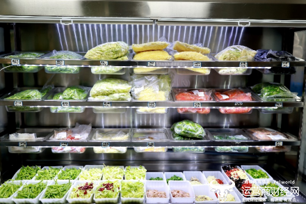 坚守食材品质,七鲜小厨后厨净菜和米面粮油陈列