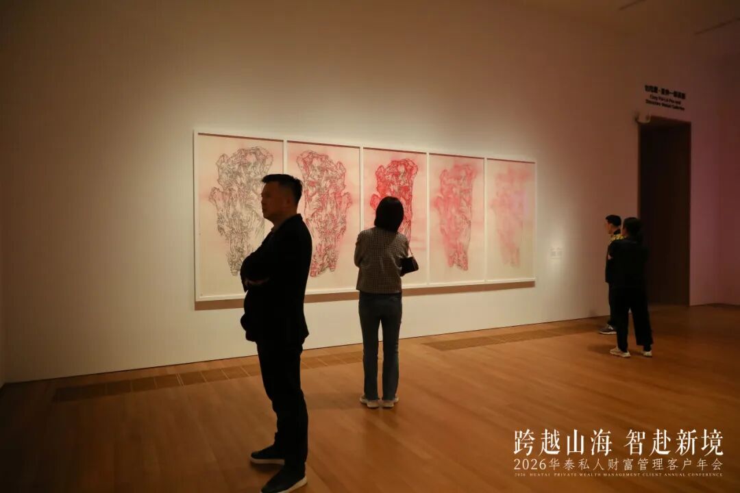 左右滑动查看详情