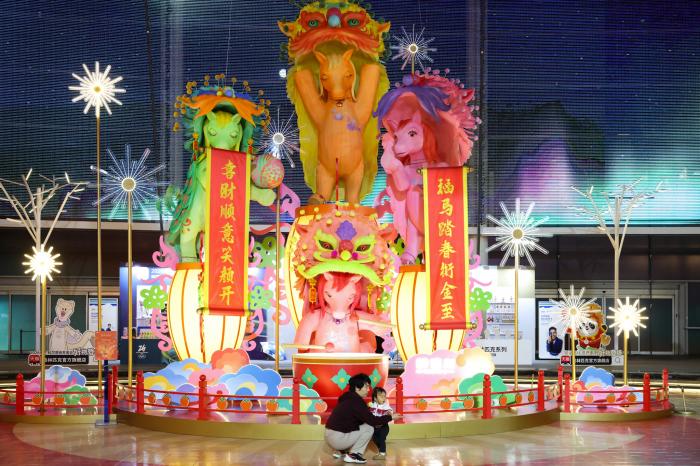 视点｜“福马”非遗彩灯亮相颐堤港