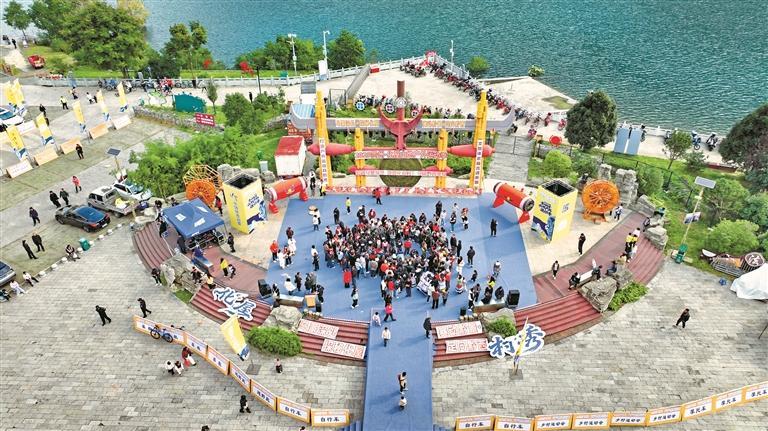 春暖“悬崖村”