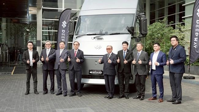DeepWay深向重卡泰国曼谷上市，携手宁德时代共建东南亚绿色物流新生态