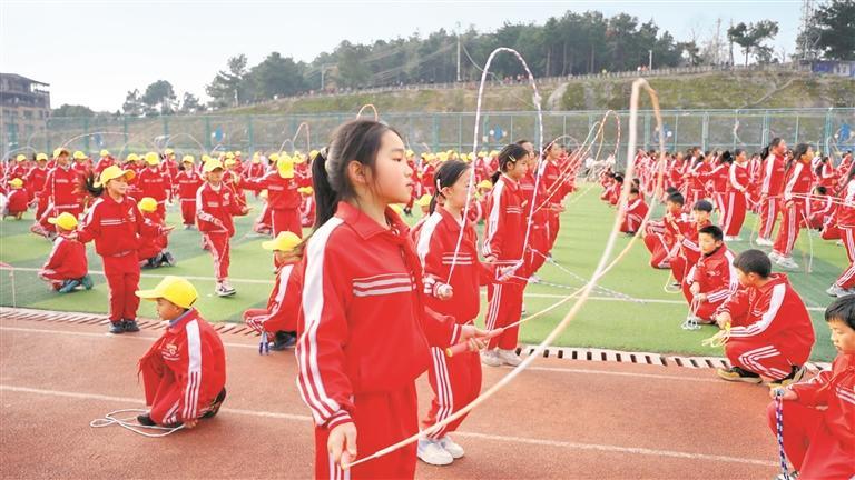 东湖小学大课间。（受访单位供图）