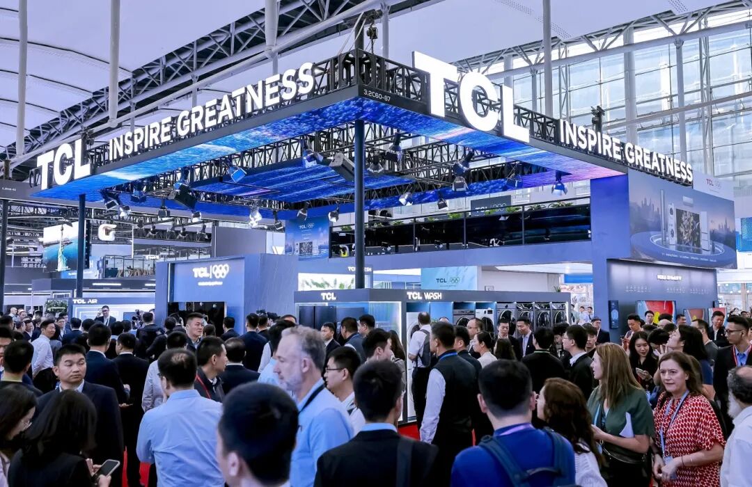 TCL携六大智慧科技品类近百款创新产品亮相2025年广交会。
