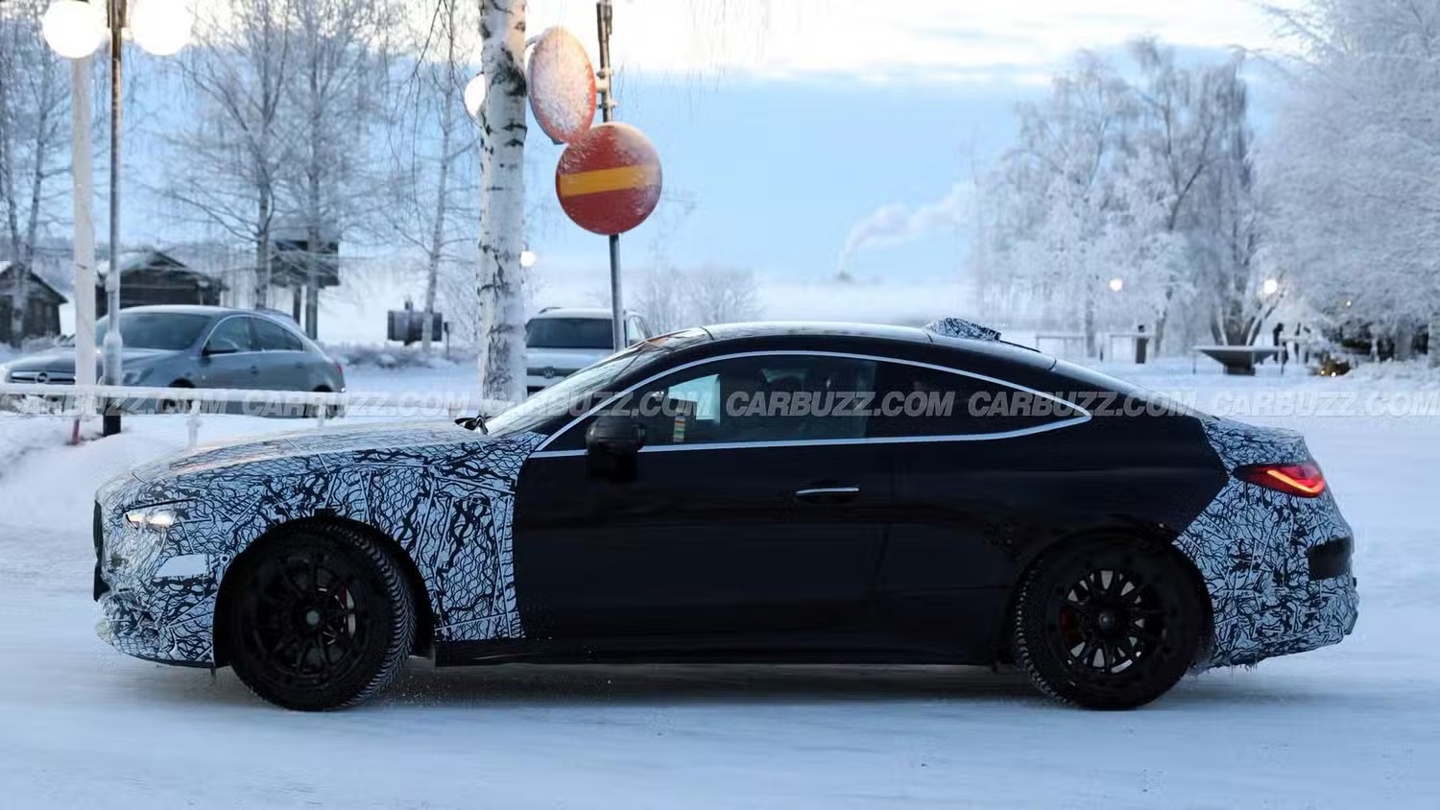 V8 引擎有望回归：奔驰 AMG CLE 63 路试图曝光