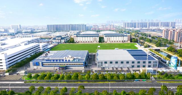 图片为锦旗生物淮安益生菌超级工厂