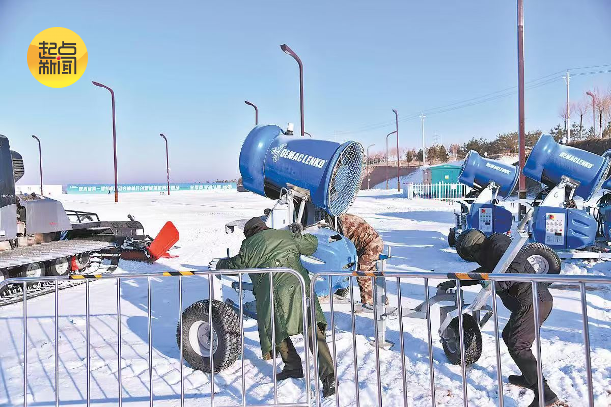 造雪机现场造雪