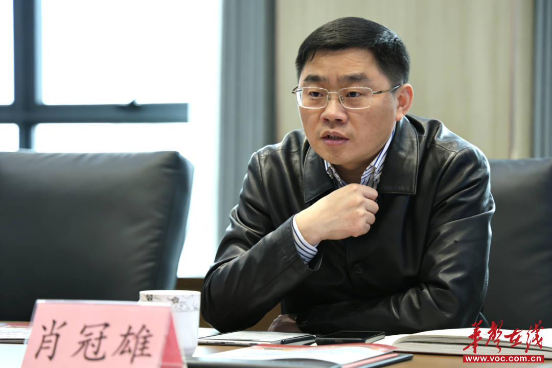 长沙市重大交通设施建设事务中心副主任肖冠雄讲话​。