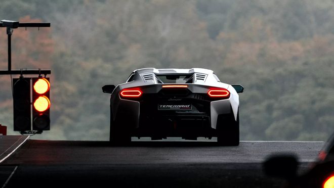《Motor Trend》实测兰博基尼Temerario：只有两款油车比它快