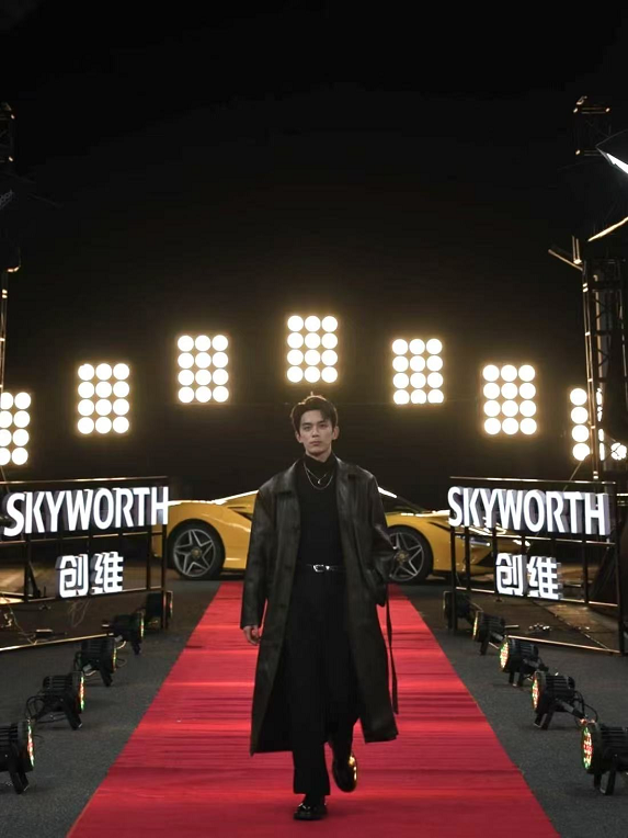 吴磊空降创维剃须刀抖音超品日直播，高能名场面刷屏