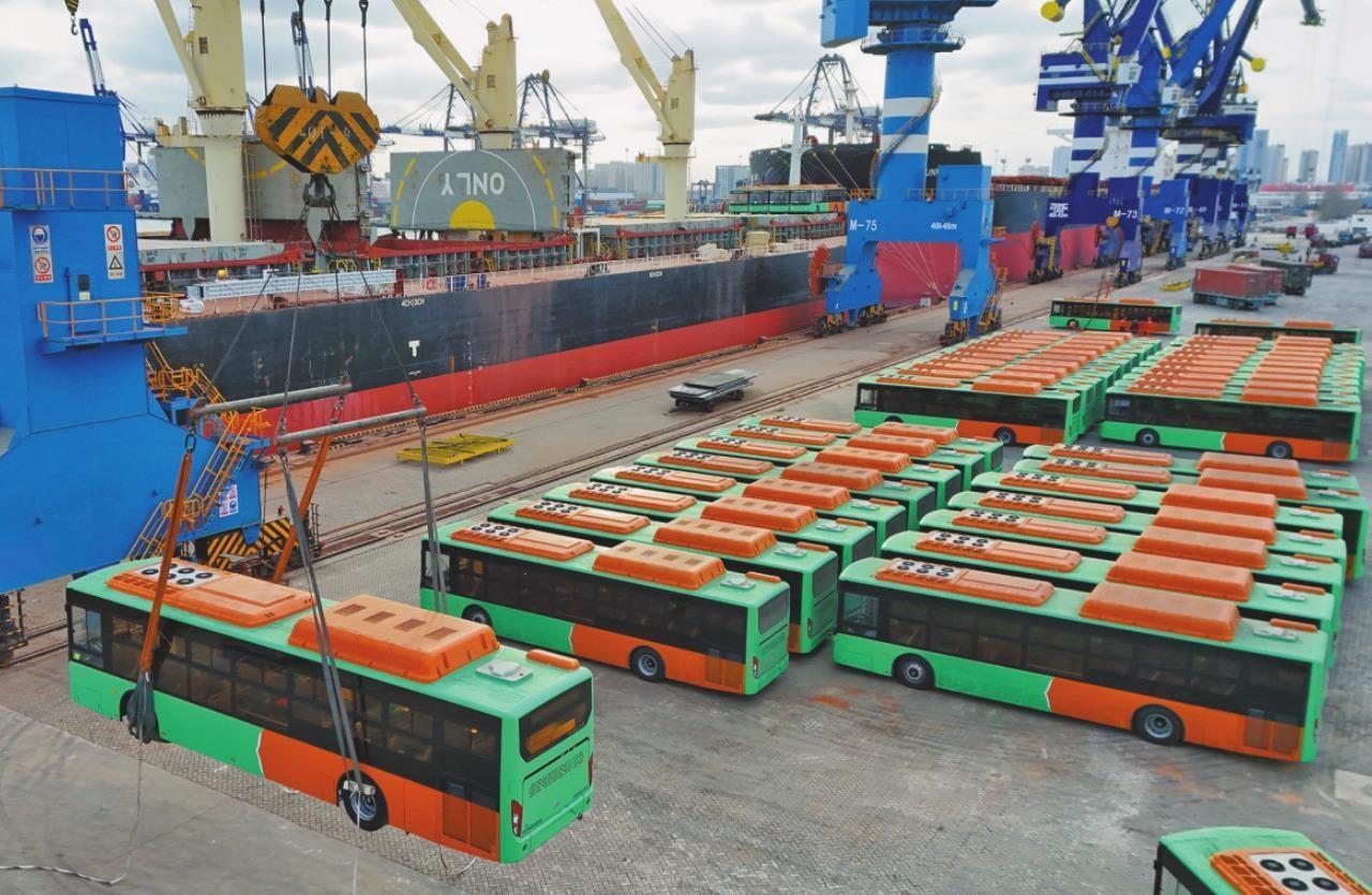 百辆天然气公交车出口墨西哥