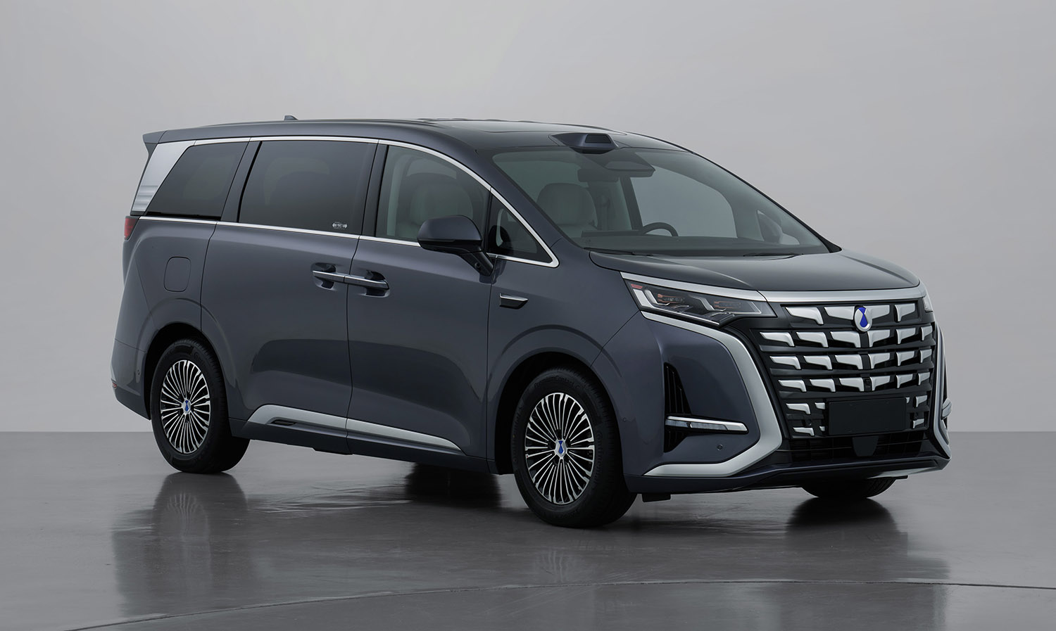 新款比亚迪腾势 D9 EV 工信部申报图曝光，搭载 340 千瓦高性能电机