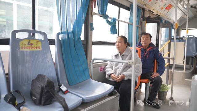 文明微瞬间 | 七万多元现金遗失车上，他们的举动太暖心……