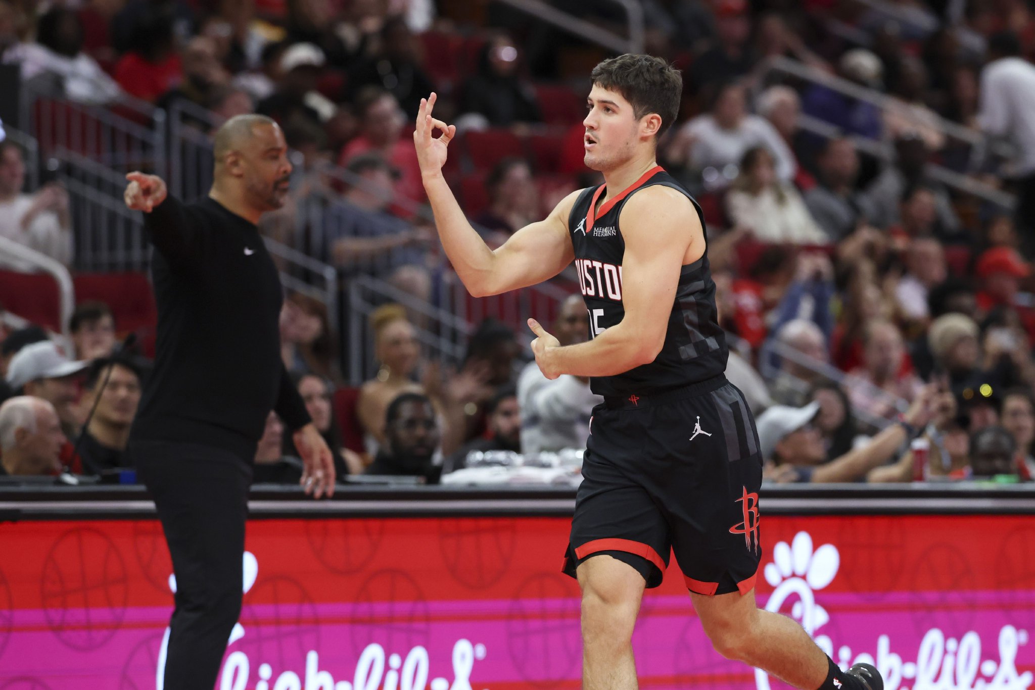 火箭交易截止日无作为！谢泼德成救命稻草&必须给他更多上场时间