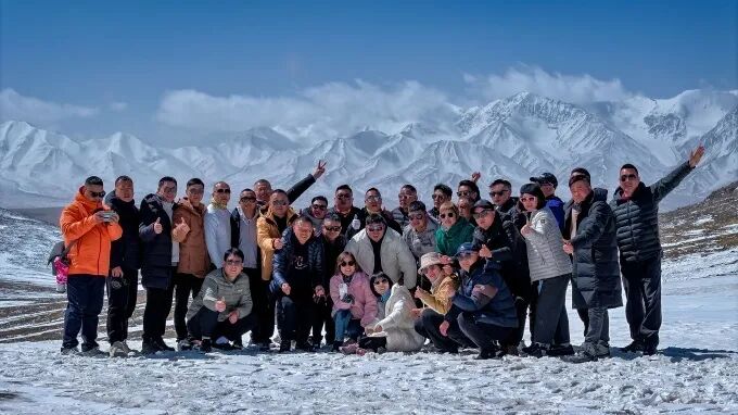 ▲种子班企业家与胖东来团队西部旅行(2025年4月)