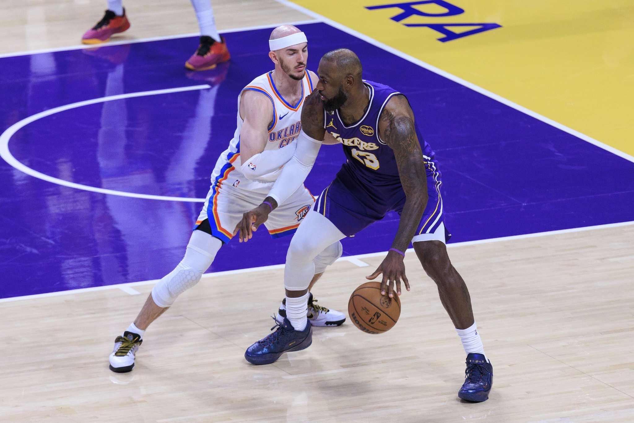 卡鲁索：对位詹姆斯非常艰难 他又高又壮并且技术娴熟