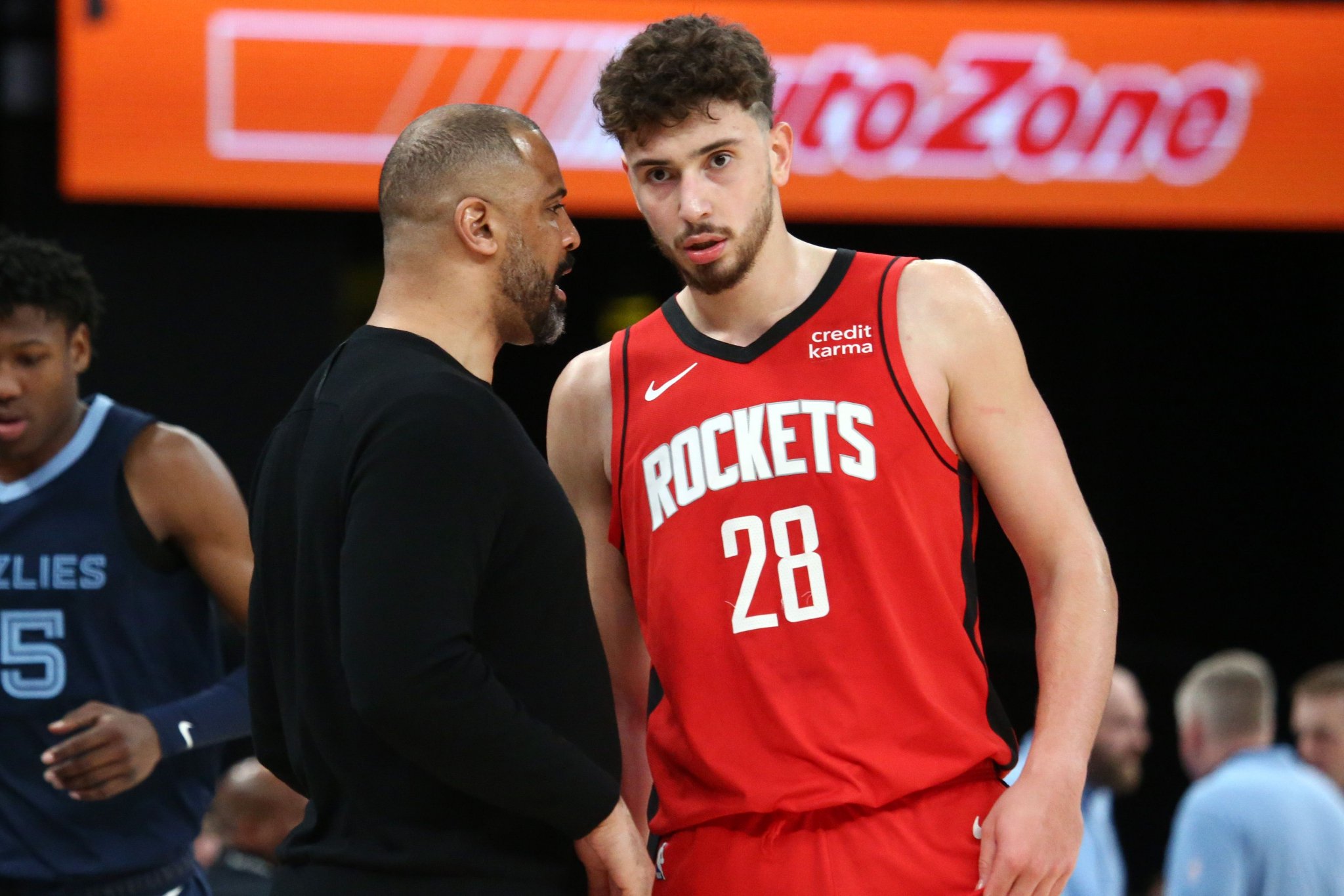 乌度卡批评申京防守？考辛斯：教练要注意场合 有些话不能公开说