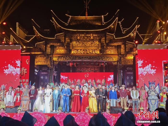 圖為在樂平市政廣場，新春文藝展演進行。熊錦陽 攝