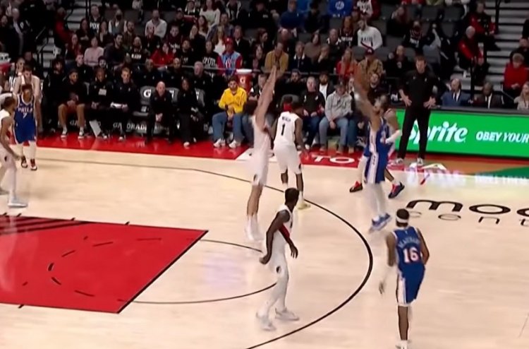 苏群：杨瀚森最近学会了空气盖帽 这很好 多少能影响一下对手