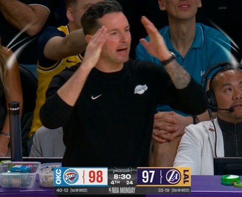 卡鲁索第二罚不中&初判詹姆斯提前进线 后改吹中圈跳球