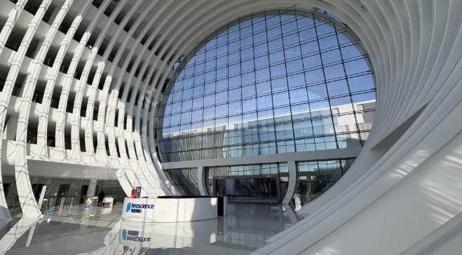 英诺赛科大楼内部。