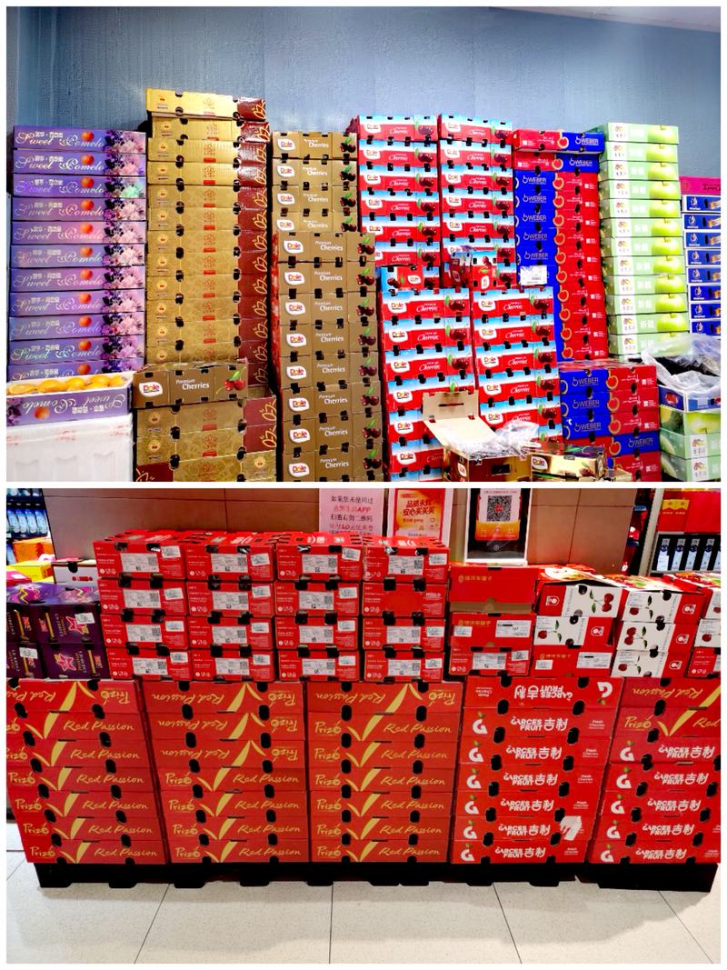 新发地批发市场某商铺及永辉超市(瀛海环宇坊店)的车厘子货架。