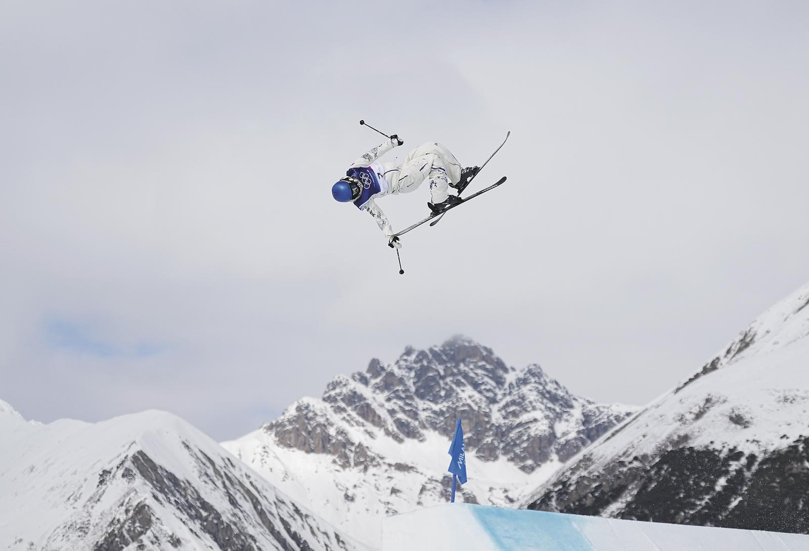 谷爱凌摘银无憾 速滑连破纪录