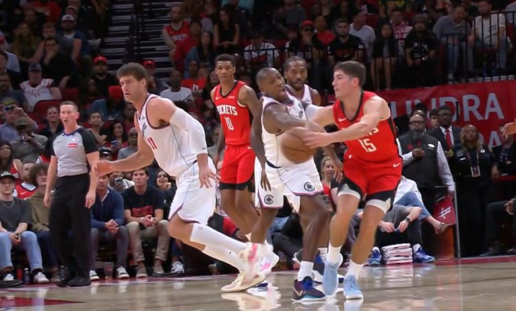 这也吹啊！邓恩逼抢谢泼德裁判延迟哨吹犯规 快船挑战成功