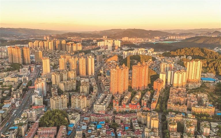 乌当区城市景观。 王纯亮 摄