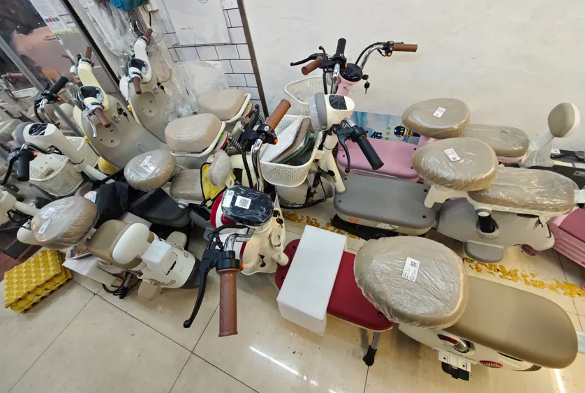 旧标电动车禁售两个月：门店新车销售难，电商一个月上架17款新车