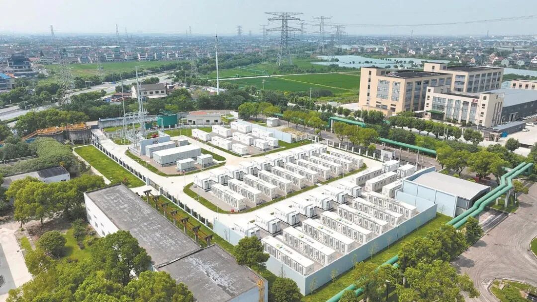 1月锂电池储能国内外产能布局提速，钠电第二次产业化启幕