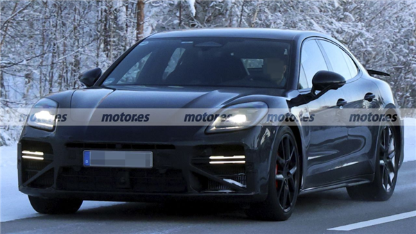 十年磨一剑！2028款保时捷Panamera路试谍照首曝：智驾硬件全新升级