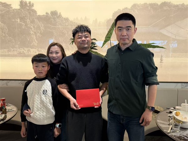 好人好报！浙FFJ3808理想车主获“三年内免费换车”特权：理想CEO李想亲自赠送